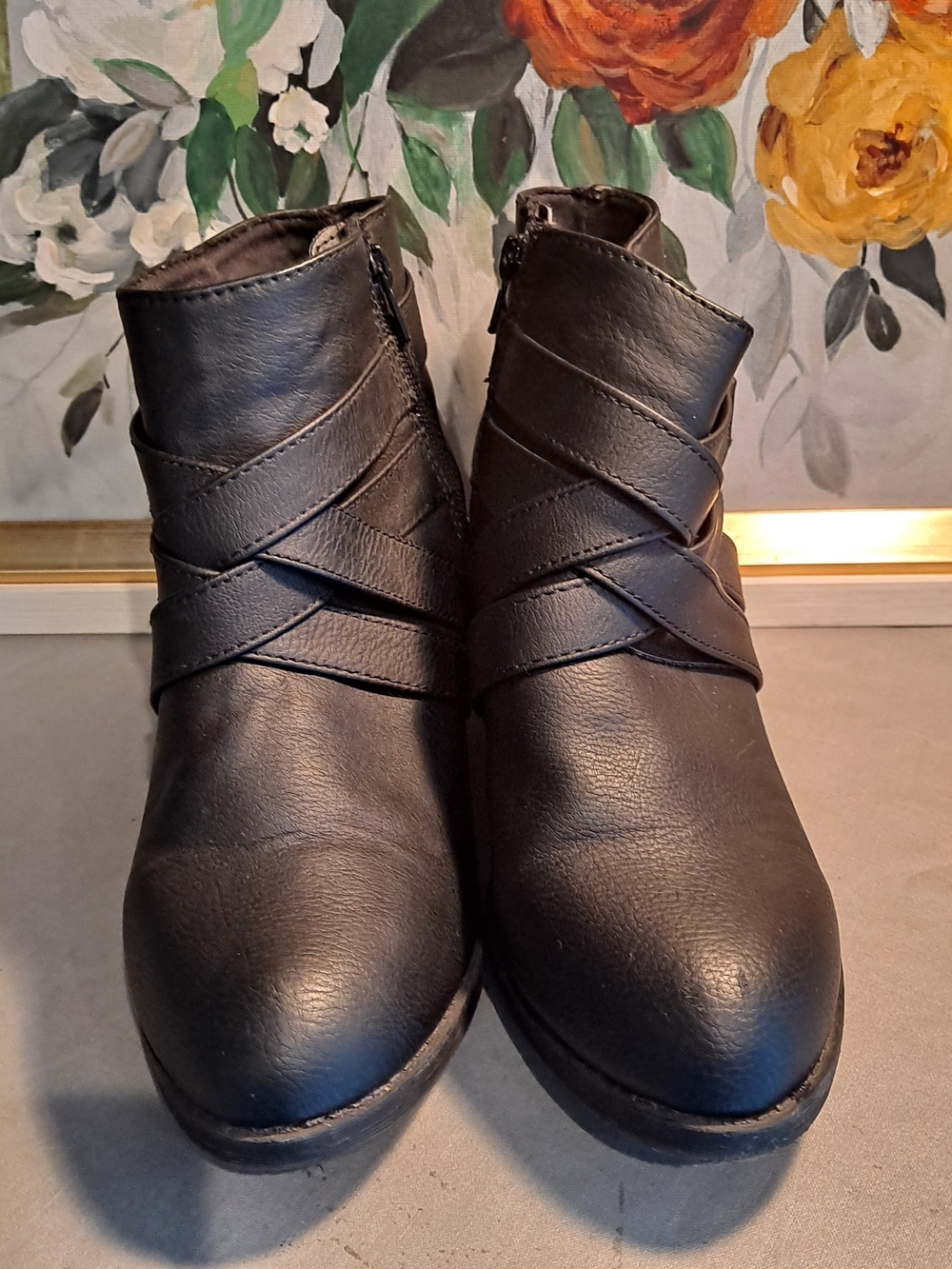 American Eagle Ellis Journee Collection Black Ankle Booties Wrap Buckle Straps